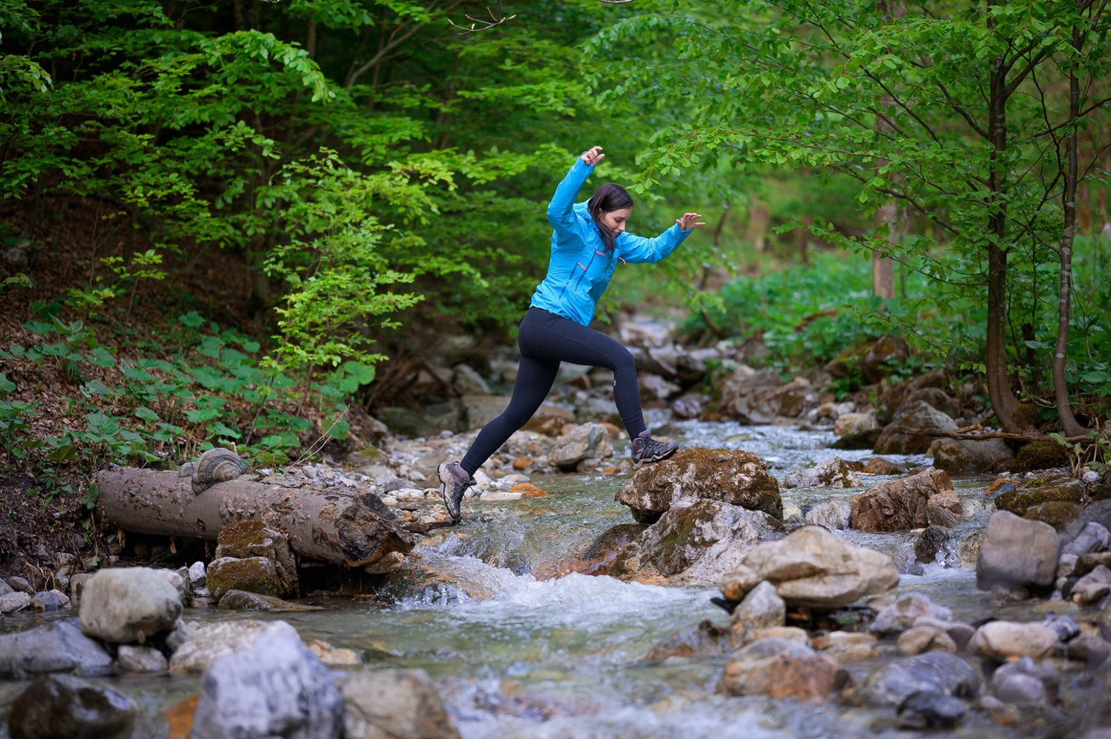 Waterproof or water resistant jacket? How do I choose and what is the difference between them?
